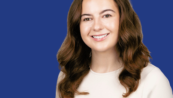 BioIndustry- Association-Teresa-Walton-Headshot-London-Web-Abby-Clark.jpg