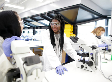 Students-in-Lab_QMULflickr_640x410.jpg